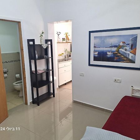 הבית הירוק Hotel Karmiel Bagian luar foto