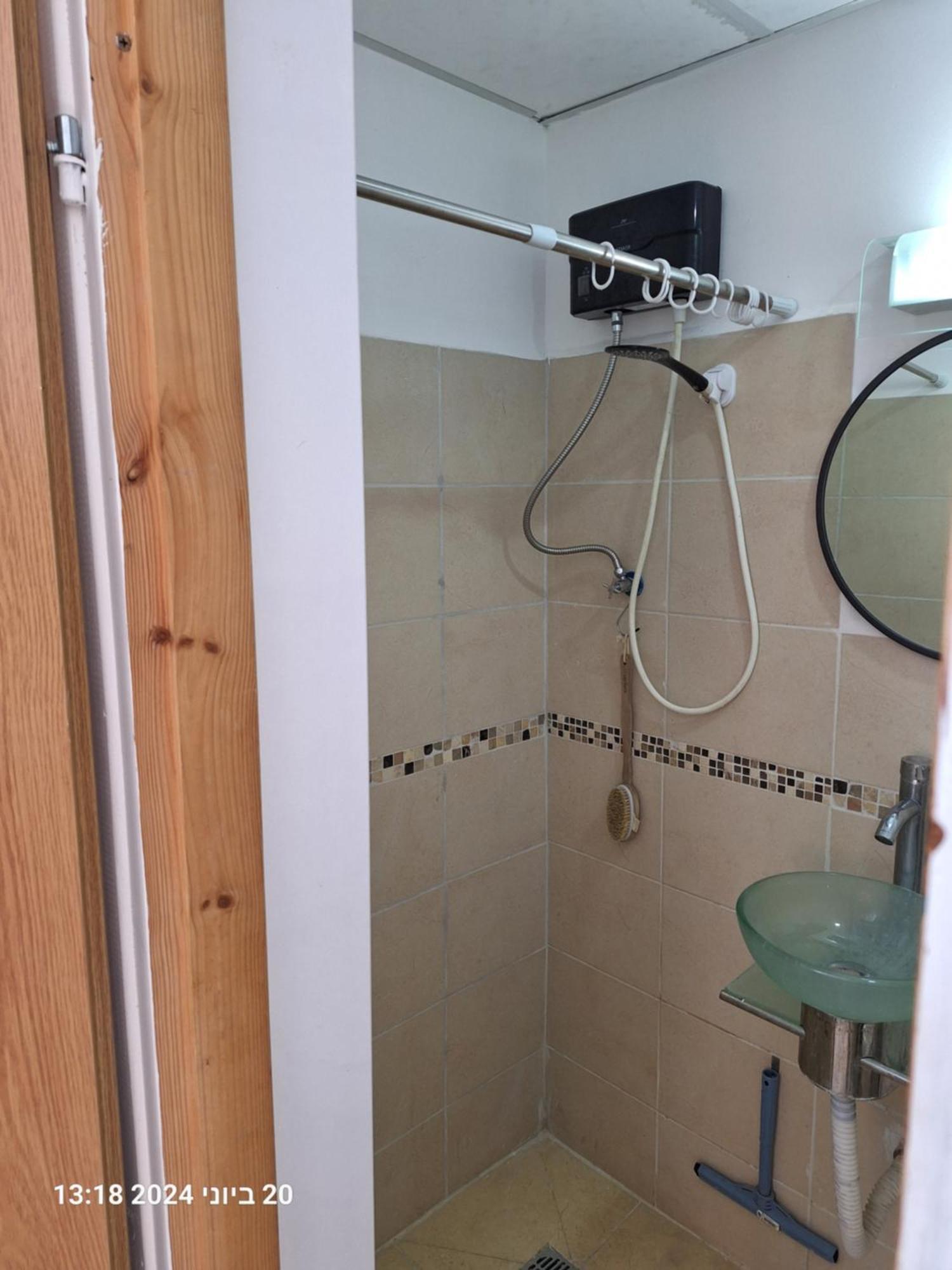 הבית הירוק Hotel Karmiel Bagian luar foto